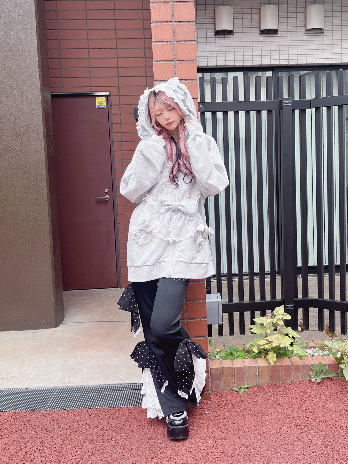 Ank Rouge ドットリボンのふりふりのカットパンツ